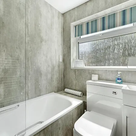 4 Bed In Ambleside Oc-Lr120 Ambleside