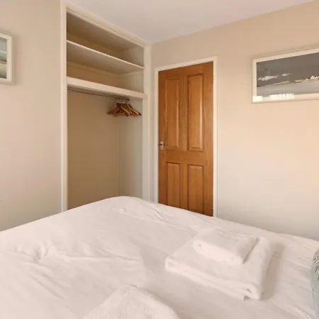 4 Bed In Ambleside Oc-Lr120 *