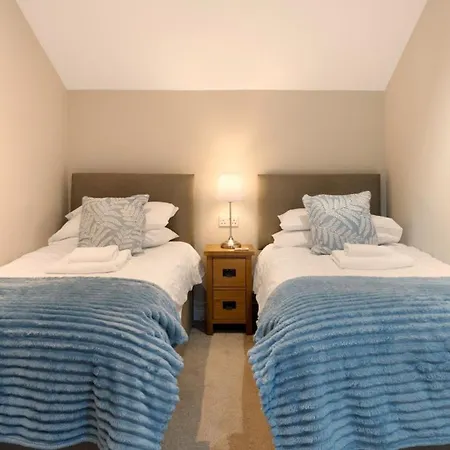 4 Bed In Ambleside Oc-Lr120 Ambleside