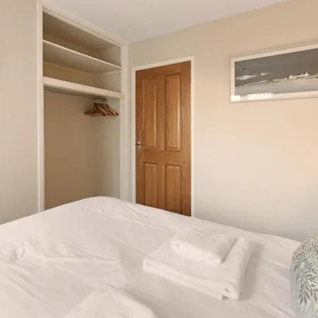 4 Bed In Ambleside Oc-Lr120 *